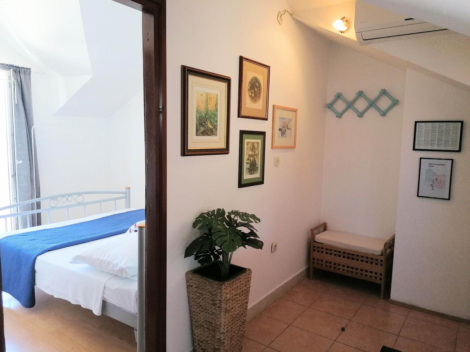 Apartments Natalia Supetar Room photo
